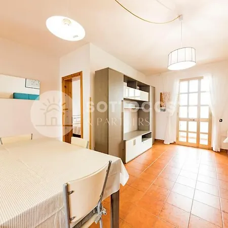 Lily Flat - San Foca